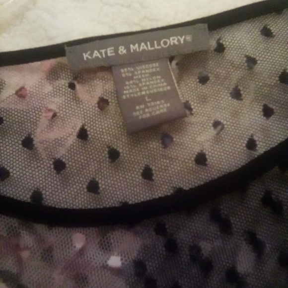 Two Kate and Mallory tops large - Picture 7 of 10